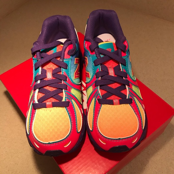 Last pair! New balance 890 Rainbow shoes - Picture 2 of 4